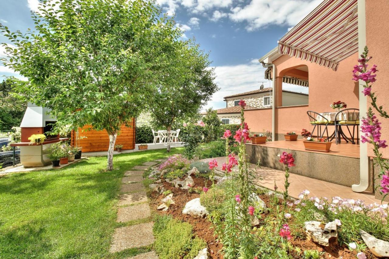 Apartments Begovic Umag Exteriör bild