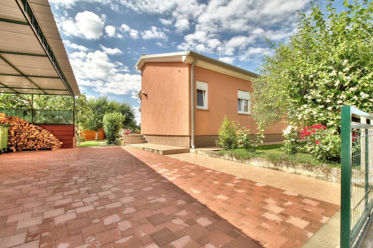 Apartments Begovic Umag Exteriör bild